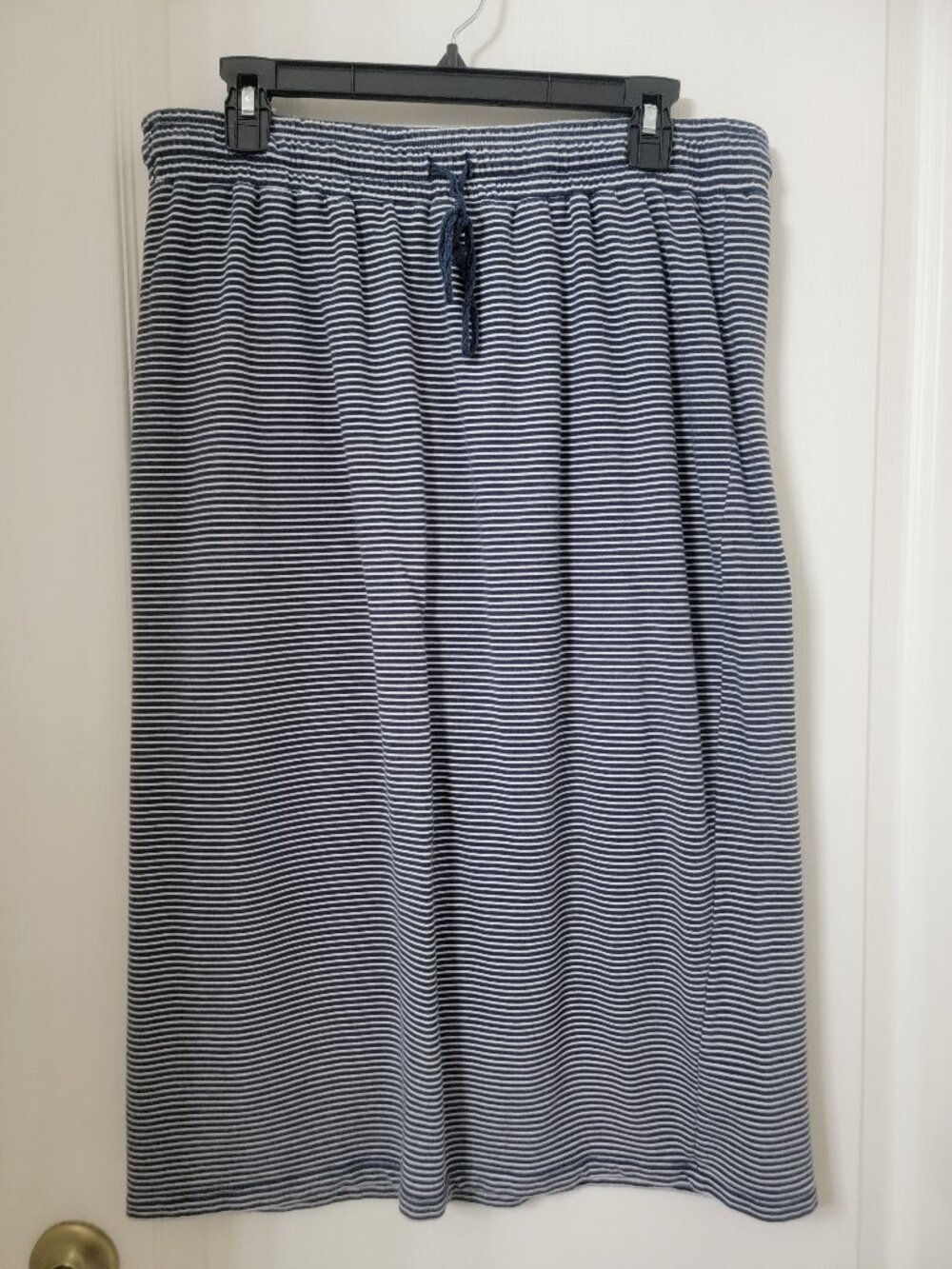 Weekend Andrea Jovine Size 1X Navy Blue & White Horizontal Stripe Midi Skirt
